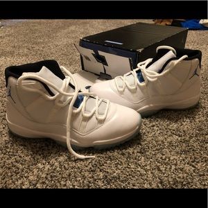 Jordan 11 (Legend Blue color way)